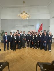 ERICs treffen im Presseclub Concordia Finanzminister Magnus Brunner