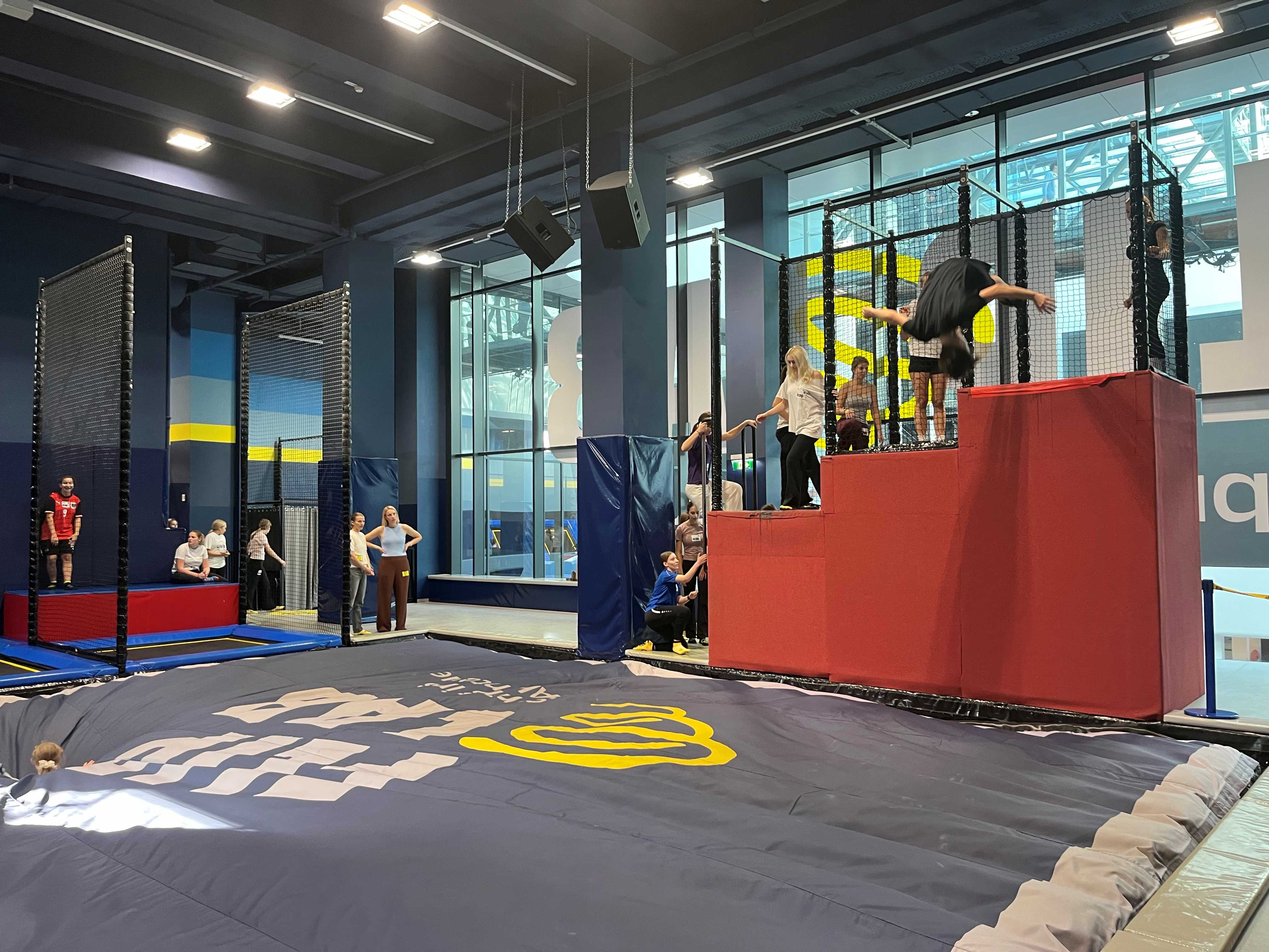 Sportlicher Vormittag im Flip Lab